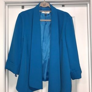 Jones Studio- Like new, 3/4 sleeve blazer.